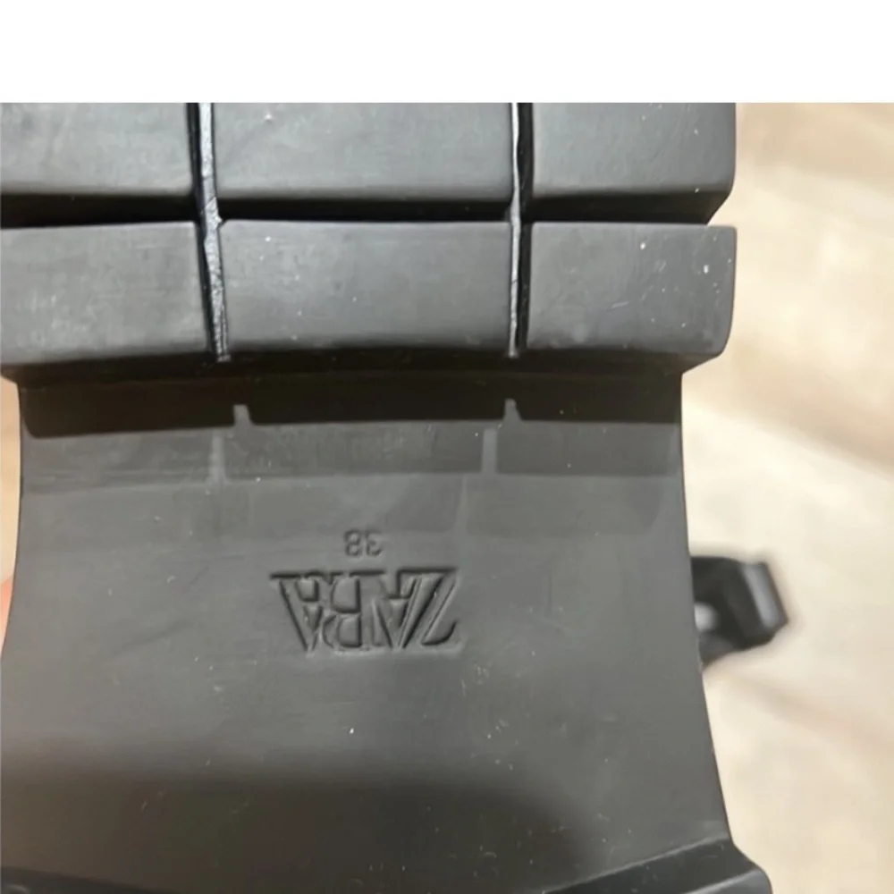Zara chunky ankle booties some scuffs no rips or tears 
38. - Picture 13 of 13